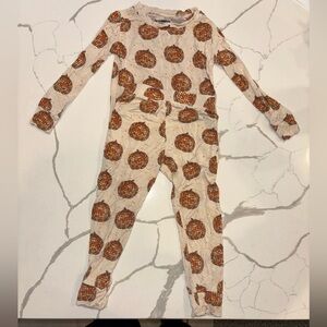 Dreamies by Dream & Co Disco Pumpkin Print Toddler Pajama Set Size 18-24 m